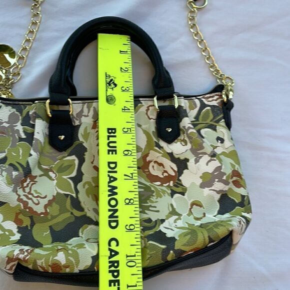 Betsey Johnson Gold Chain Strap Shoulder Bag Purse Crossbody - Picture 8 of 13